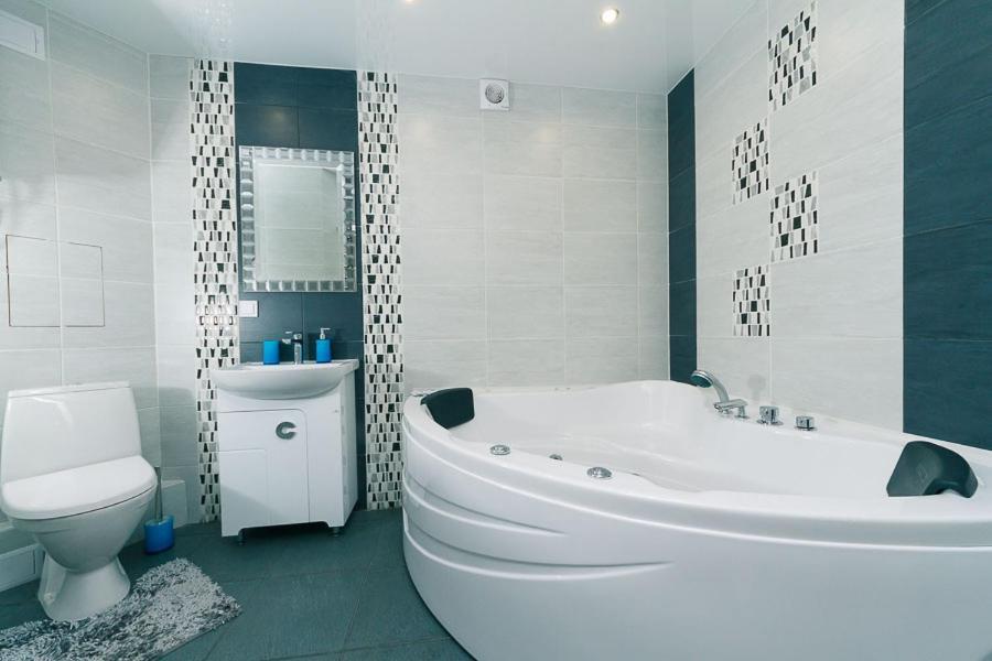 Apartamento Flat24 On Lesi Ukrainki 3 Kiev Exterior foto
